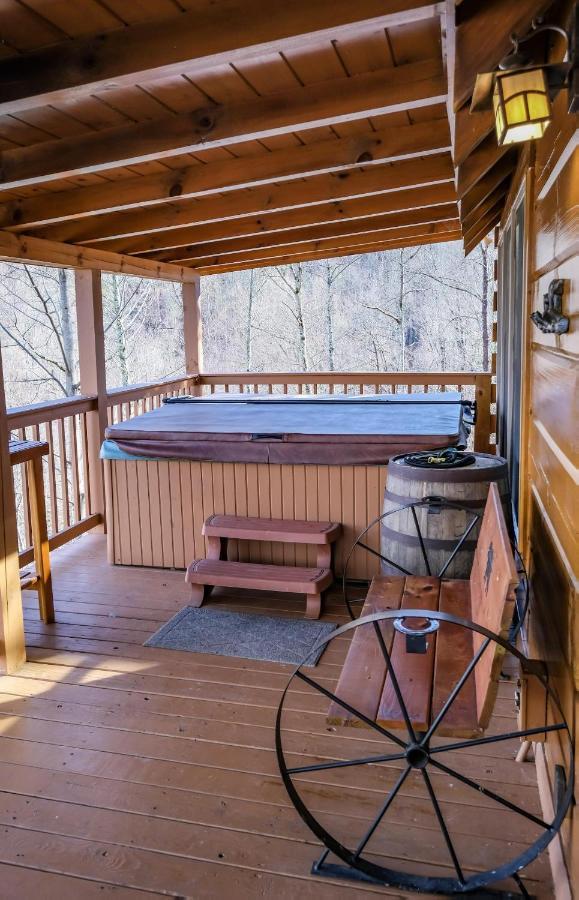 Lazy Bear Lodge Gatlinburg Εξωτερικό φωτογραφία