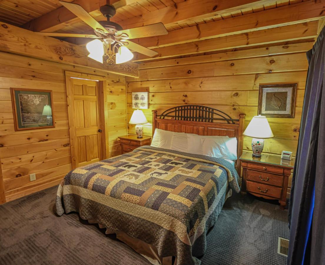 Lazy Bear Lodge Gatlinburg Εξωτερικό φωτογραφία